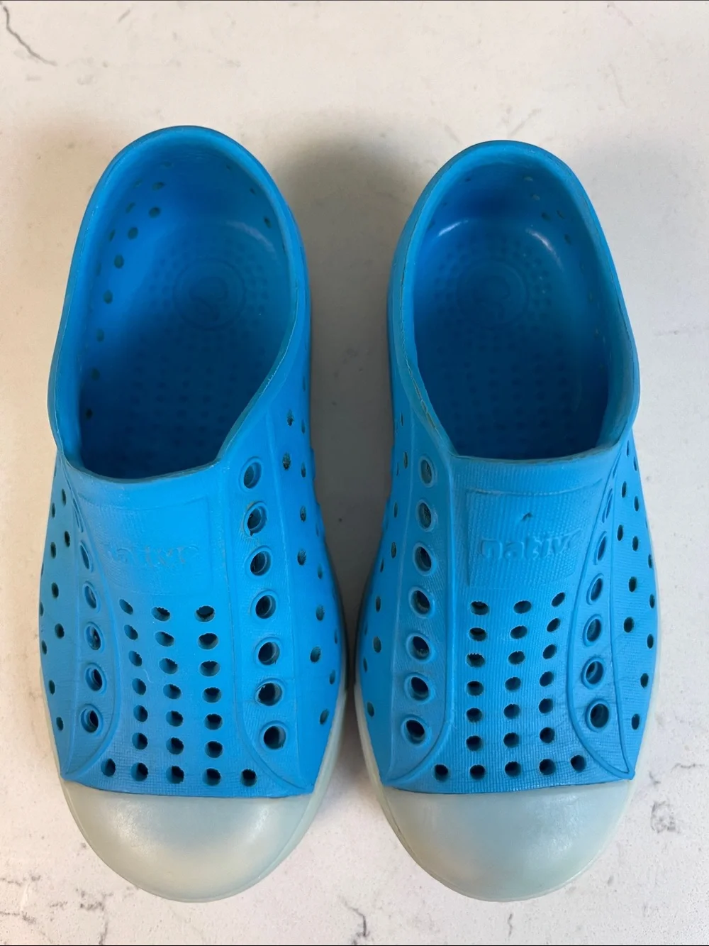 Native Jefferson Sugarlite Glow - Wave Blue / Glow Kids Water Shoes Size 9